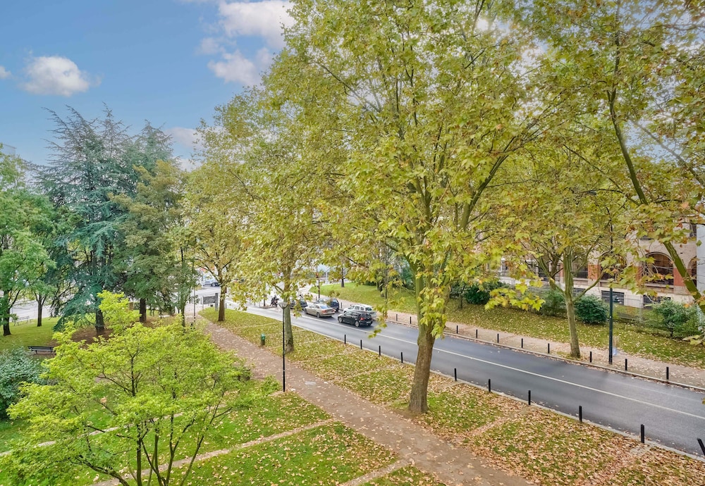 B&B HOTEL Paris Malakoff Parc des Expositions 54/57