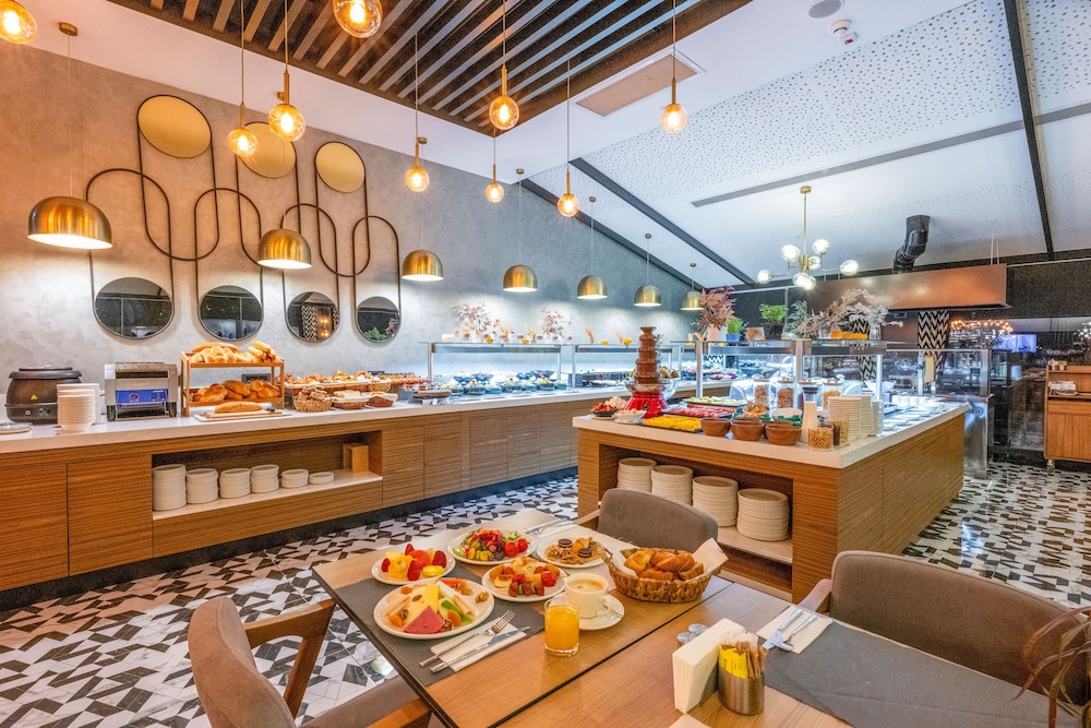 Ramada Encore by Wyndham Istanbul Sisli 39/55