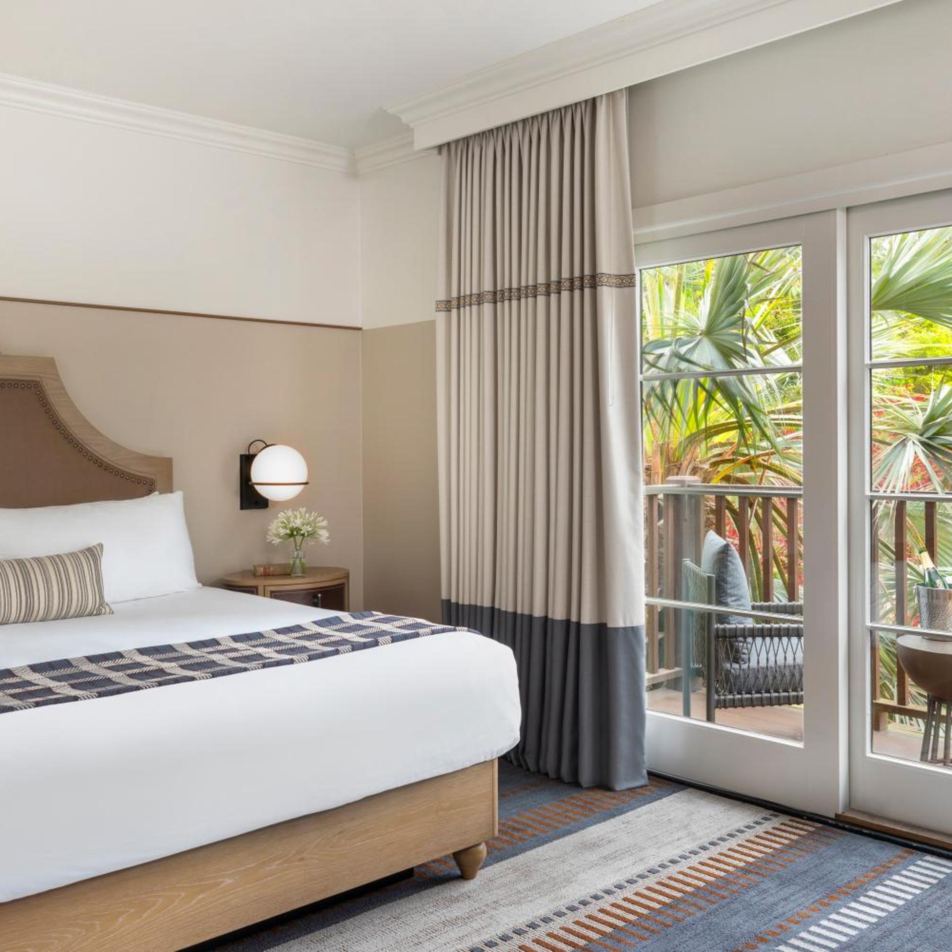 Estate, King Bed