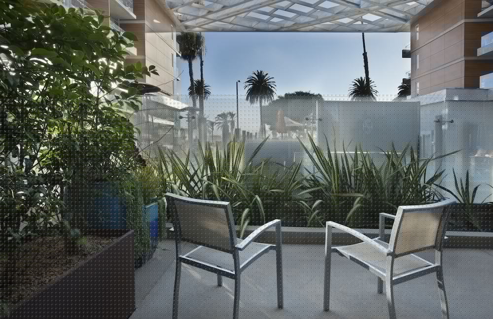 Shore Hotel 35/50