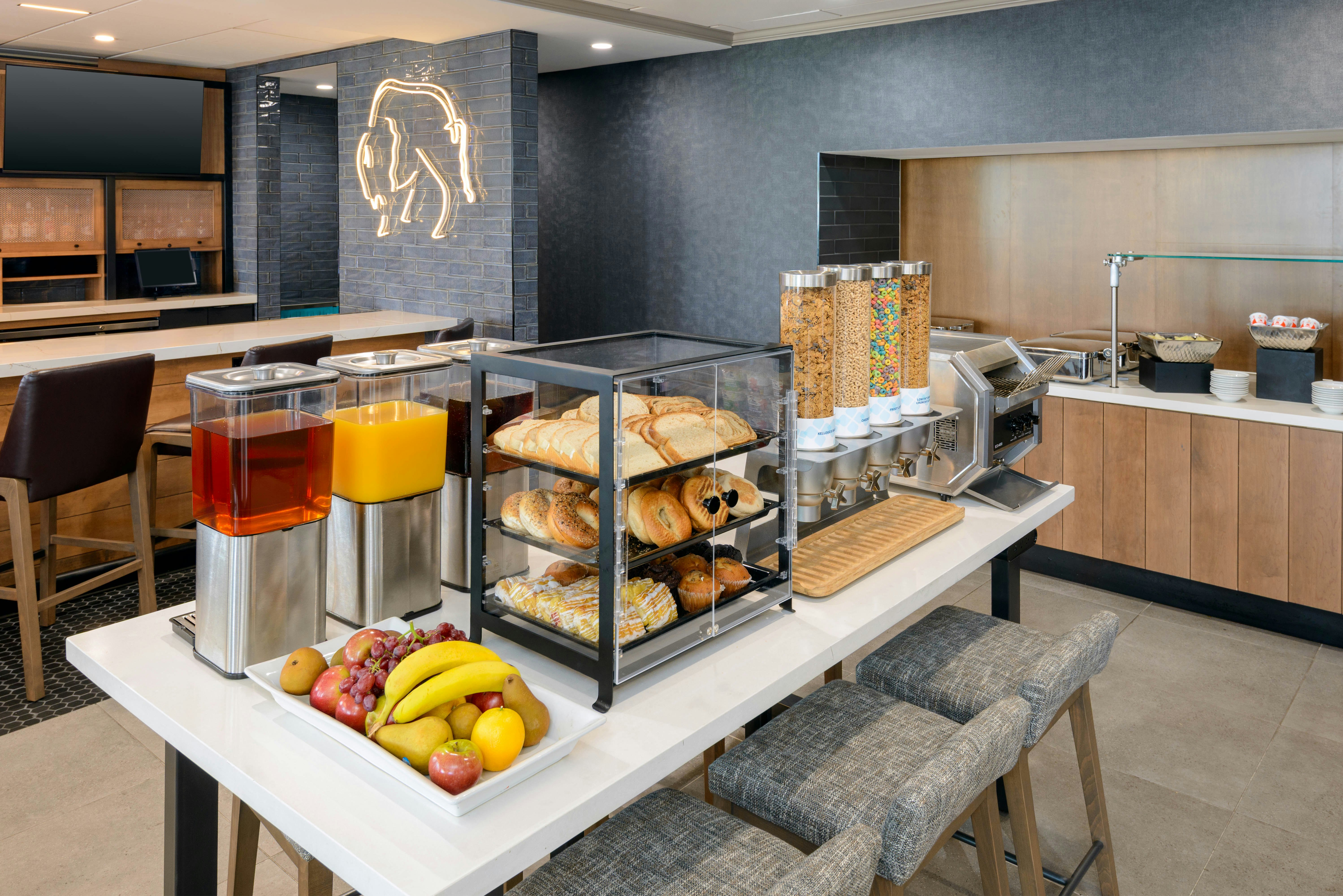 Hilton Garden Inn Buffalo Airport 43/65