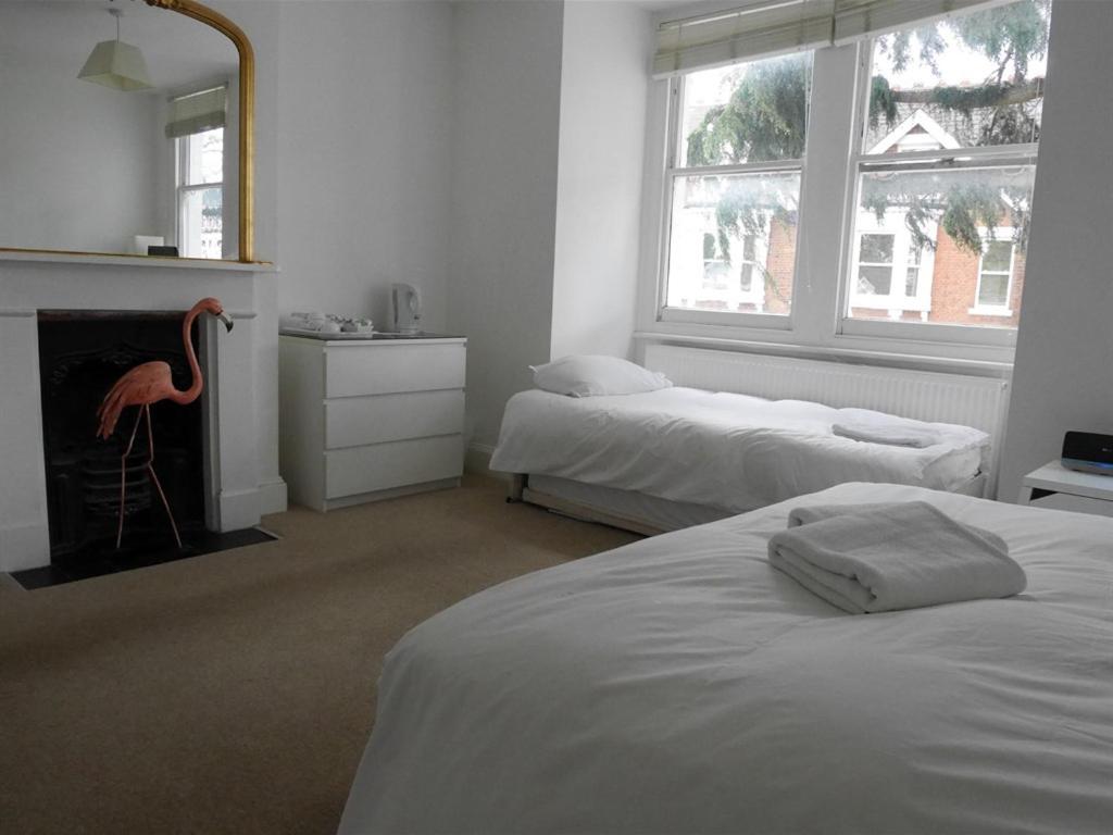Standard, Triple, Kew Rooms 2/4