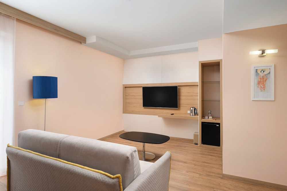 Akeah Verdi Budapest 42/61