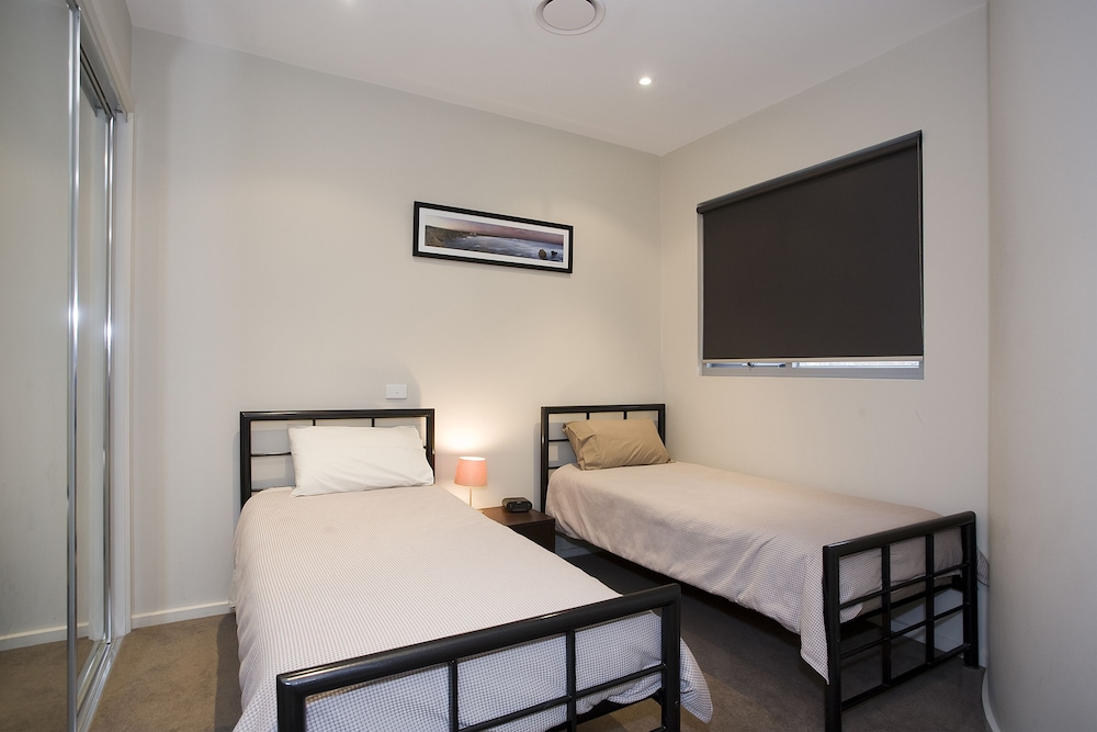 7 Bell Street Apartments 16/50
