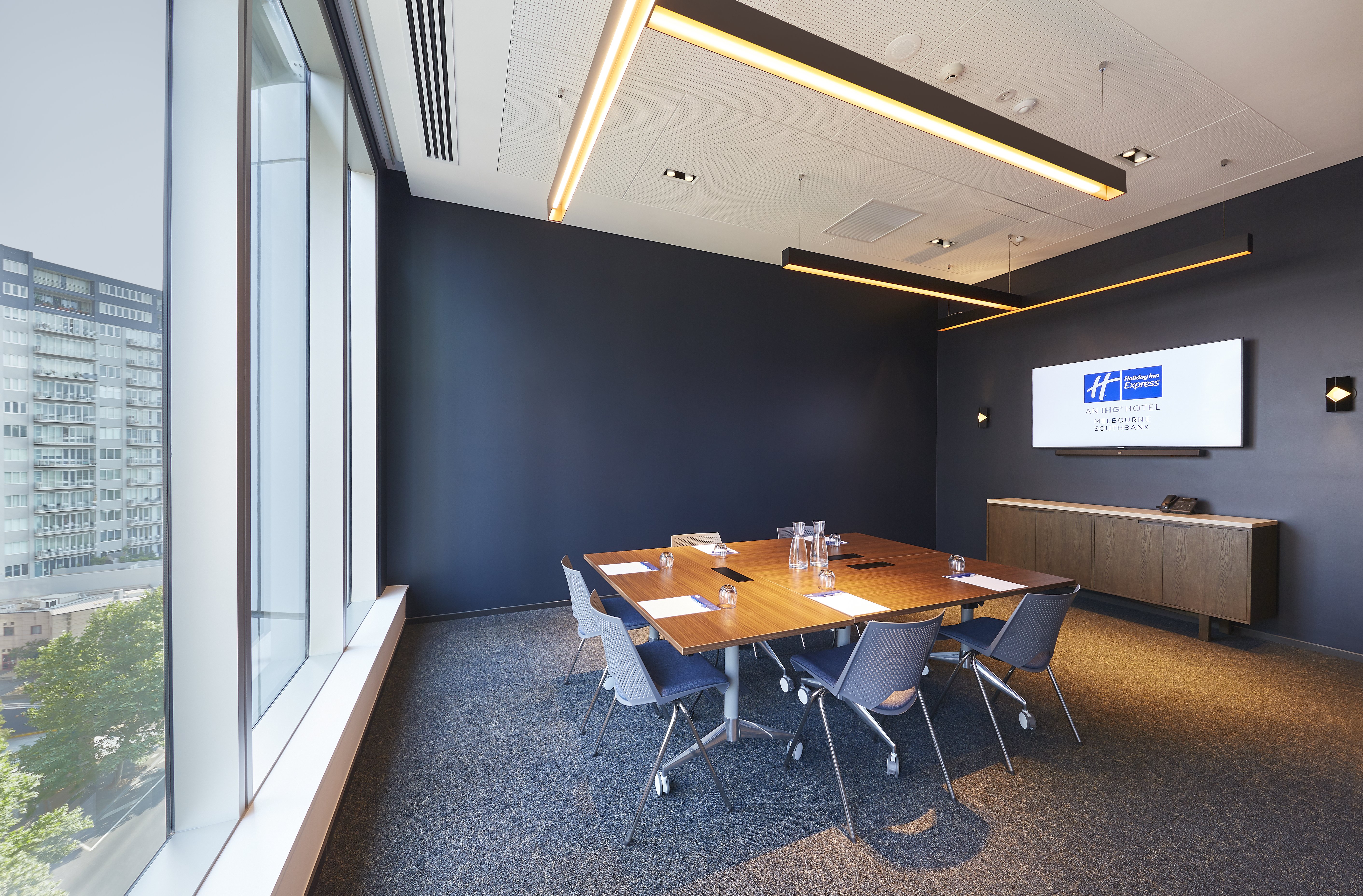 Holiday Inn Express Melbourne Southbank 66/77