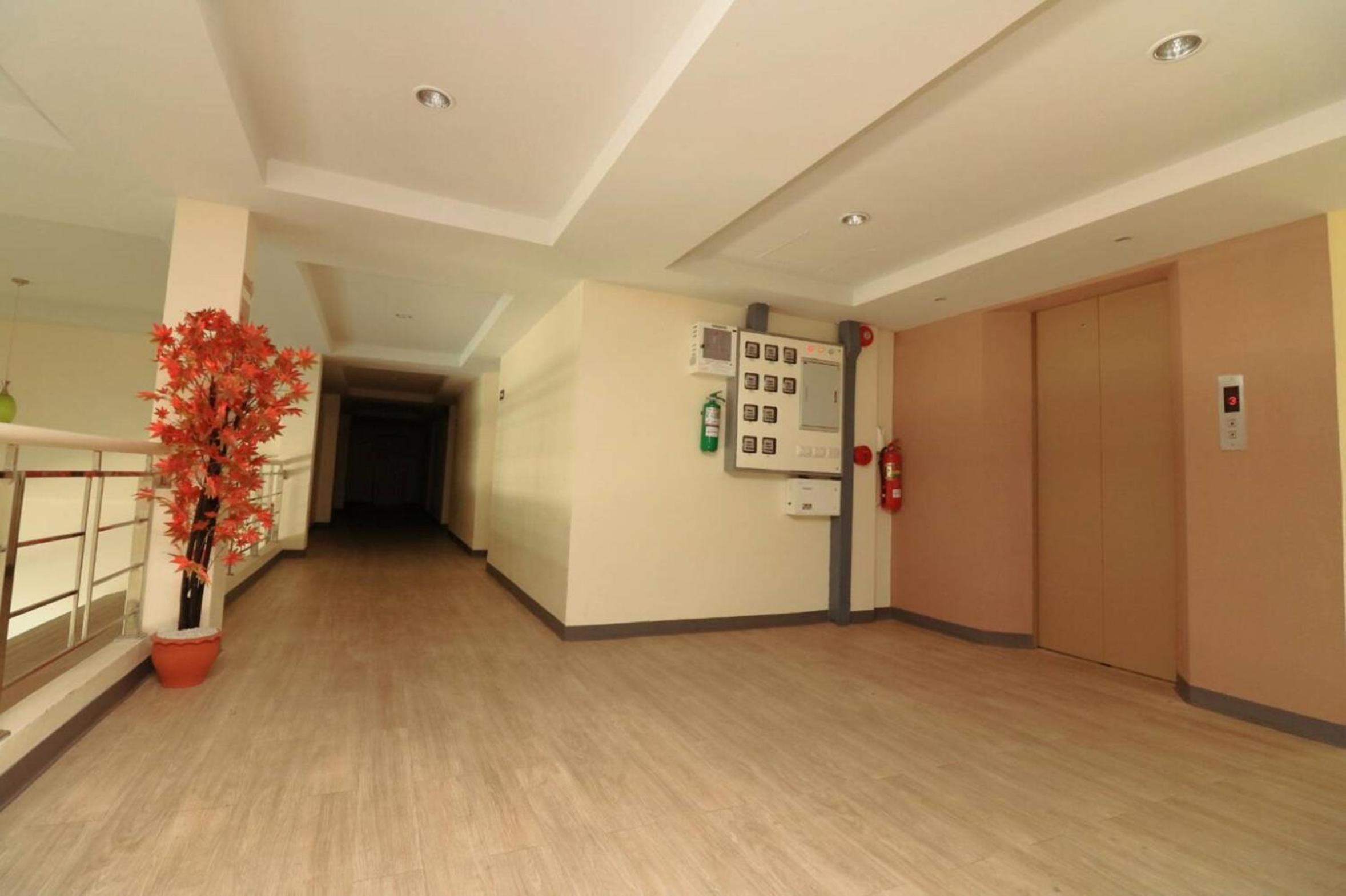 The Bless Residence 15/90