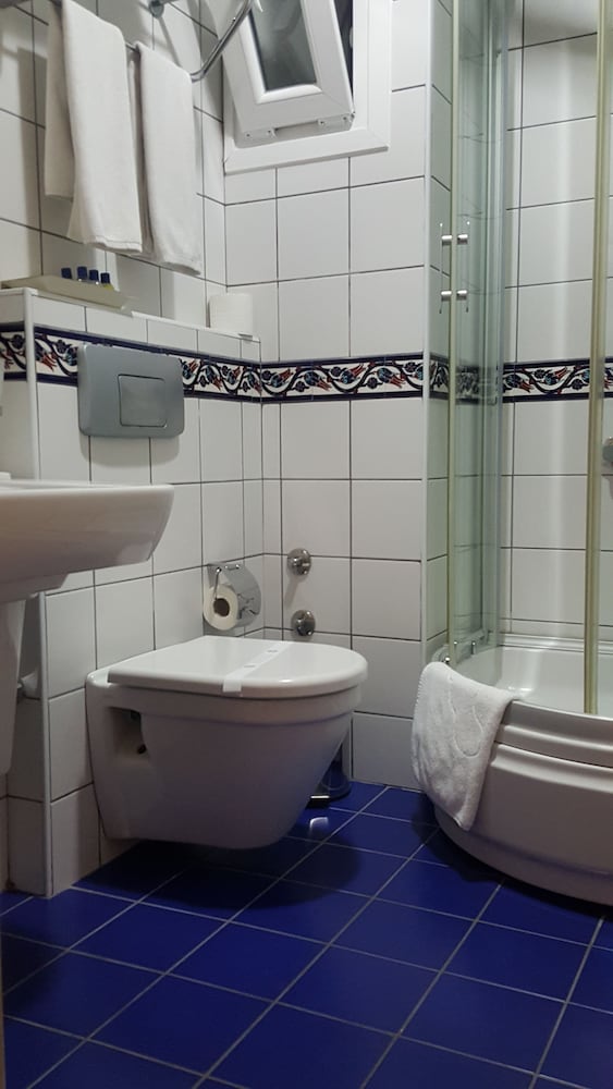 Hotel Novano 50/50