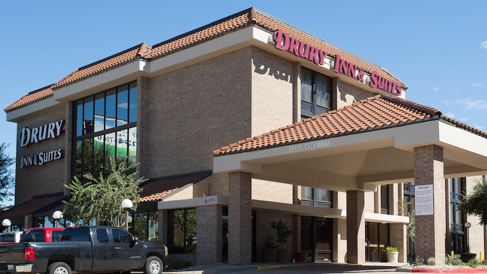 Drury Inn Suites North Austin 2/50