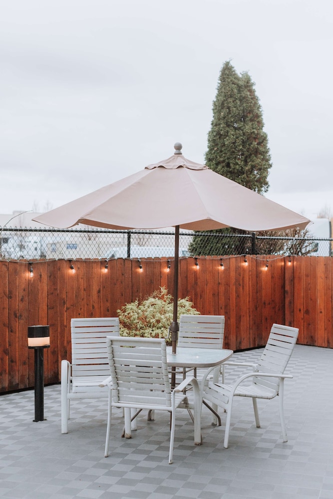 Extended Stay America Premier Suites - Portland - North 46/50