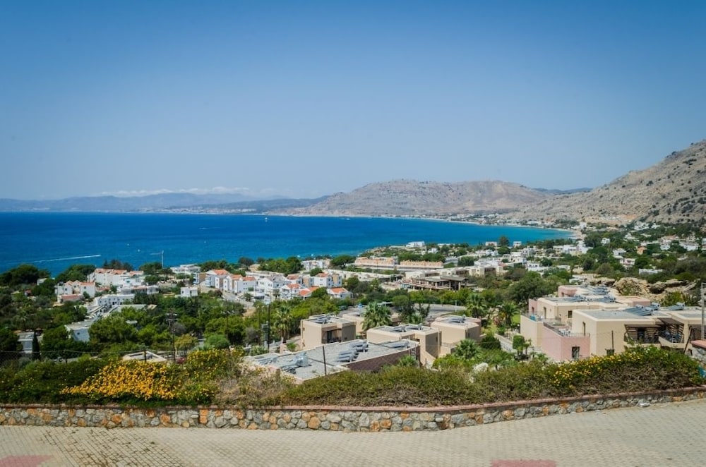 Lindos Nest Hotel 63/74