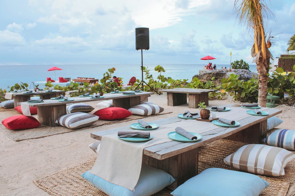 Hotel B Cozumel 55/70