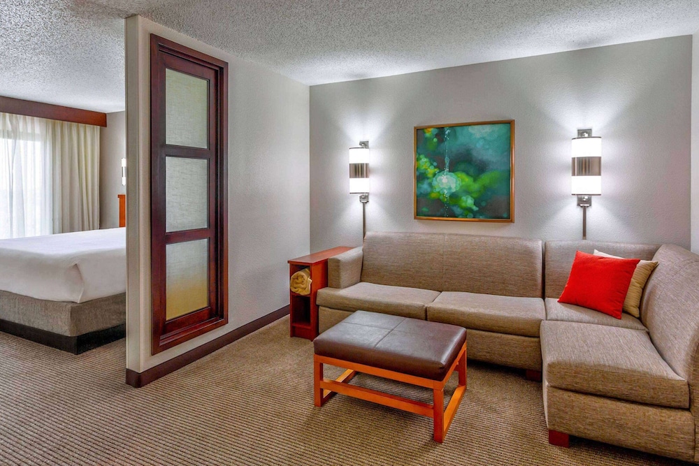 Wyndham Garden Kansas City Airport 33/62