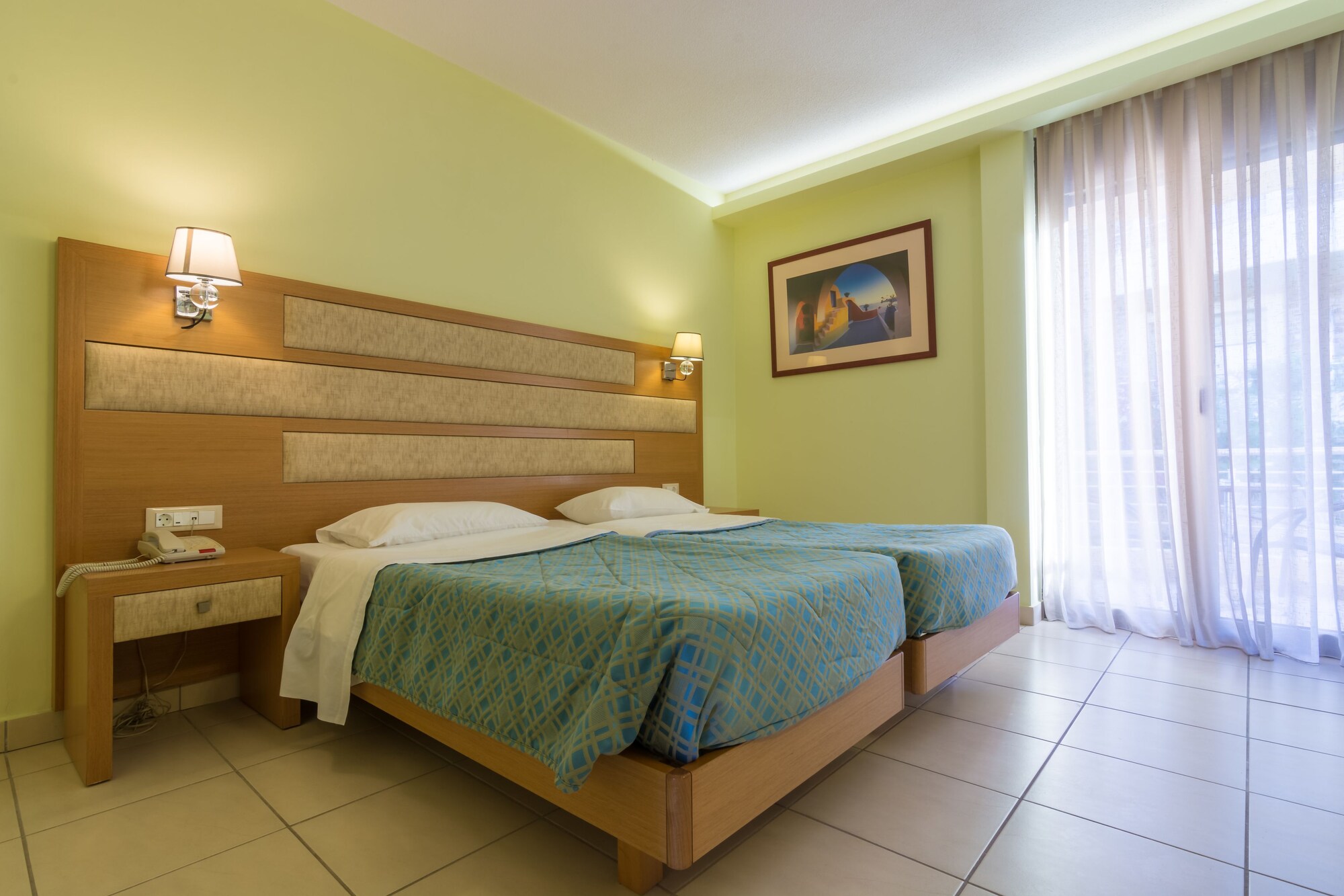 1 BEDROOM, APARTMENT, PARTIAL SEA VIEW