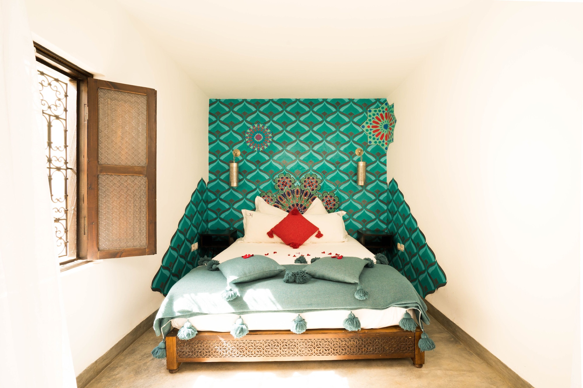 SUPERIOR, SUITE, MULTIPLE BEDS, PRIVATE BATHROOM
