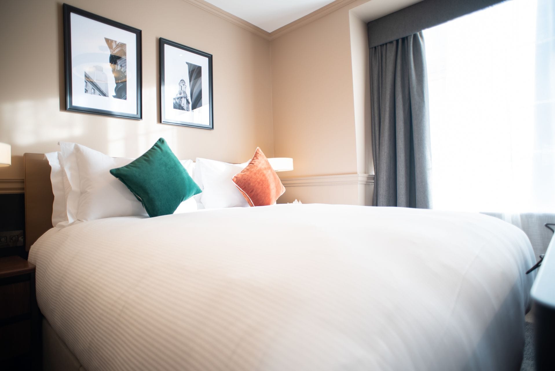 CLASSIC, KING BED