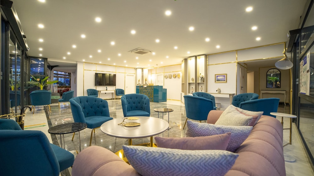 Leaf Port Boutique Hotel 30/50