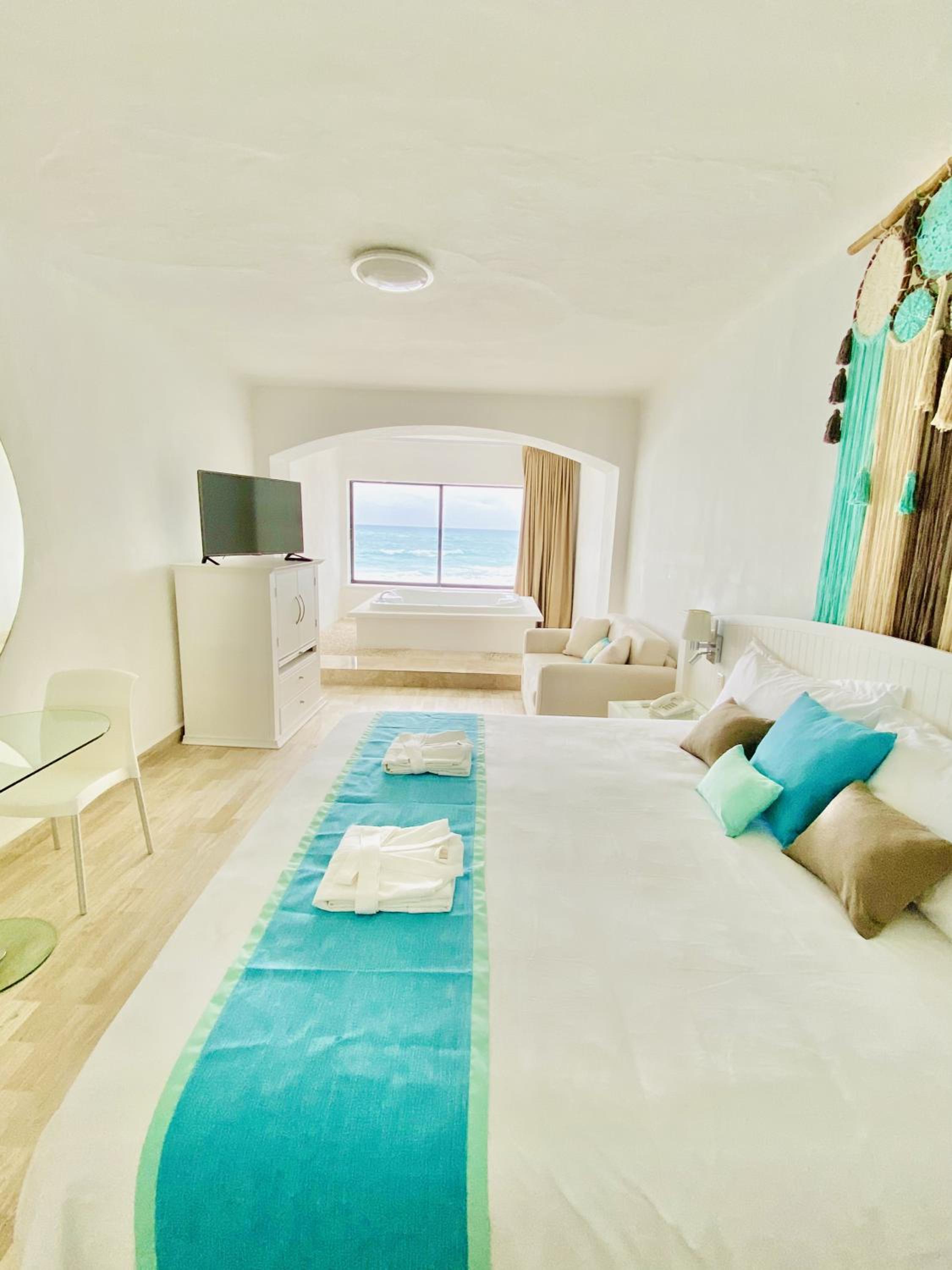 Room at Cyan Cancun Resort & Spa, CANCUN
