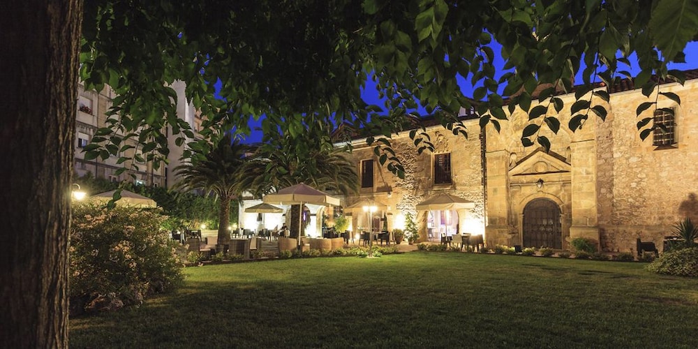 Los Guardeses Hotel 1/50