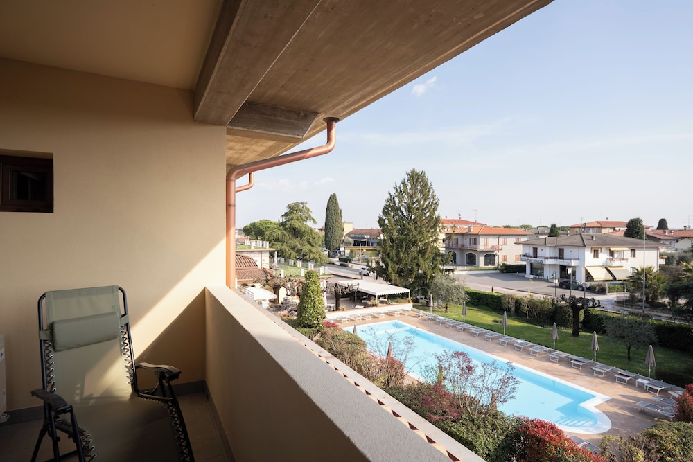 Hotel Gardenia 58/94