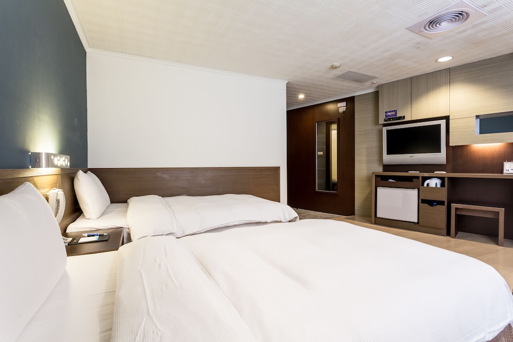 MF Hotel Penghu 12/70