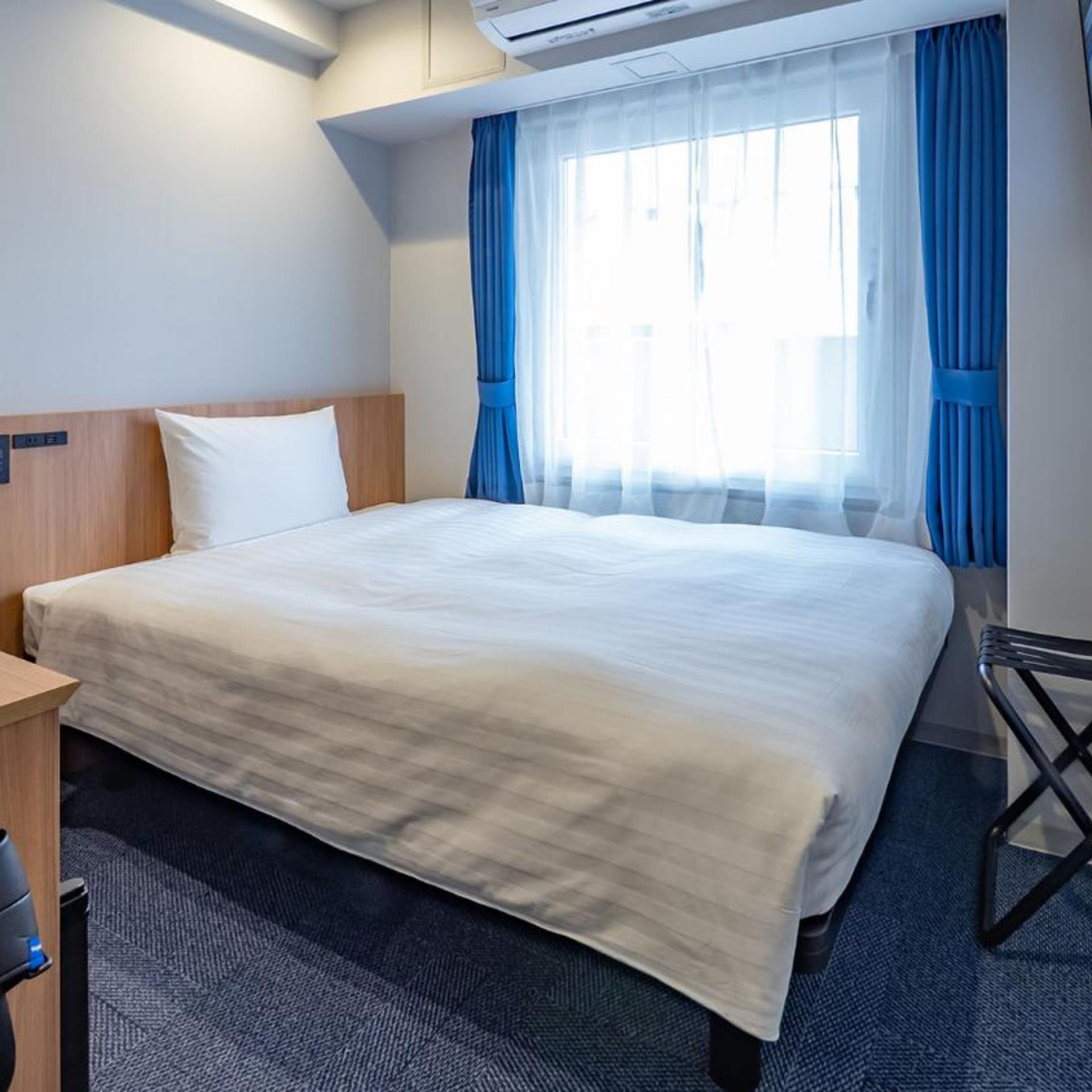 Room, Single, Double Bed