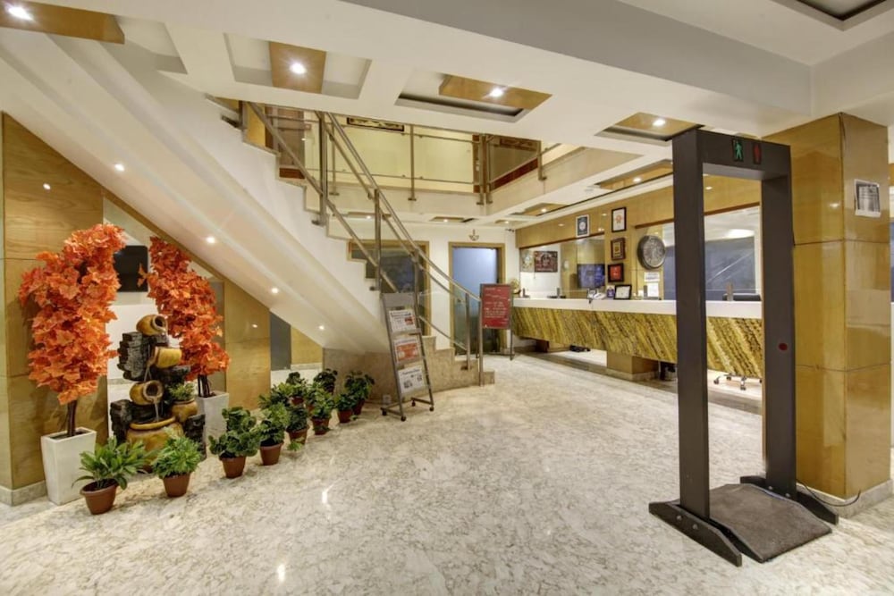 Hotel Shanti Plaza 9/50