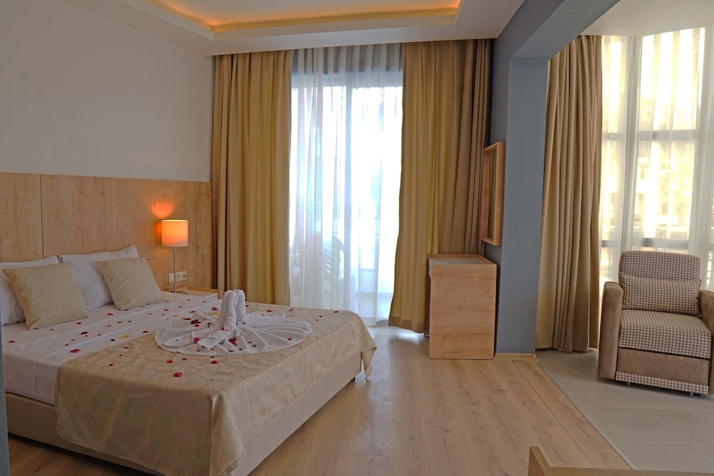 Tokay Hotel 17/50