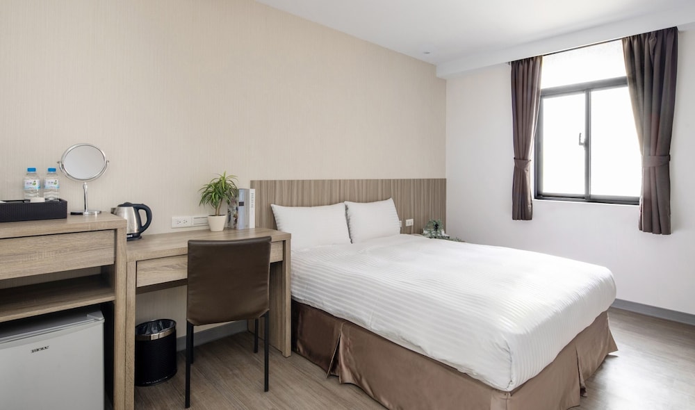 Hotel Brown 12/49