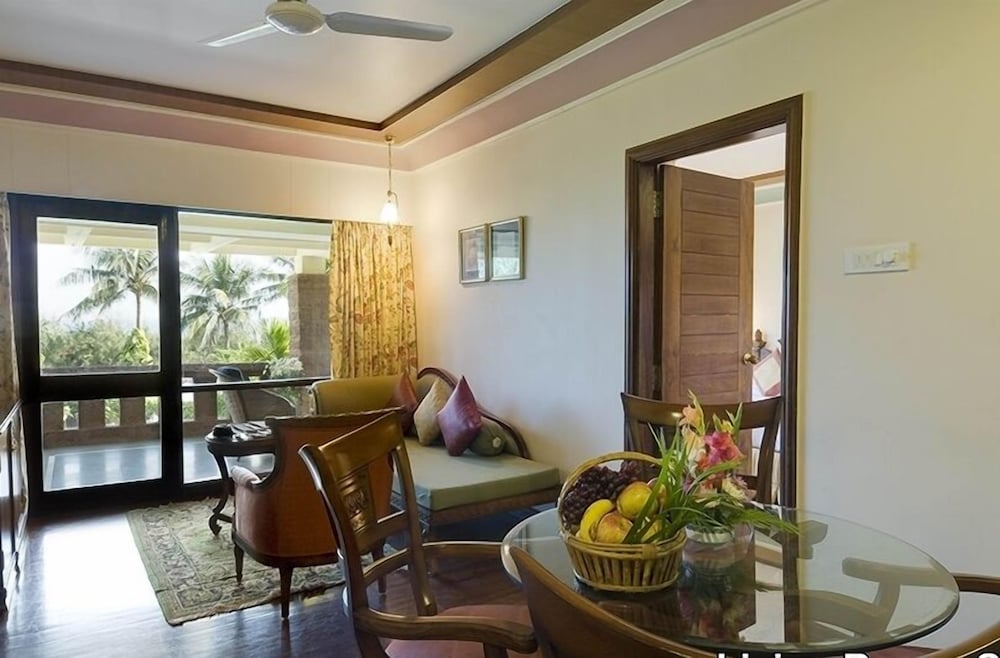 Mayfair Heritage, Puri 16/37