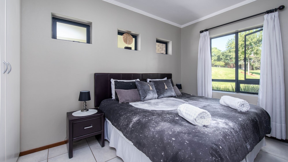 JoziStay Jackal Creek Apartments - Northriding 9/29