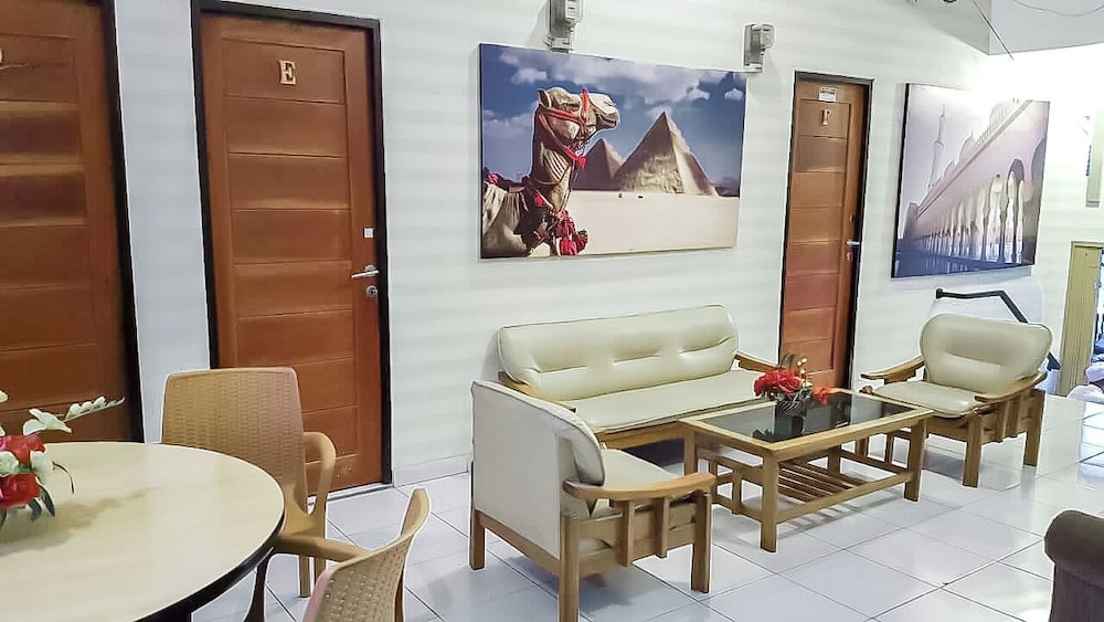 Reddoorz Plus Near Hayam Wuruk 2 26/33