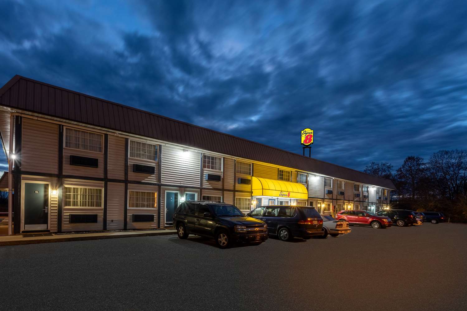 Super 8 by Wyndham Wooster 1/19