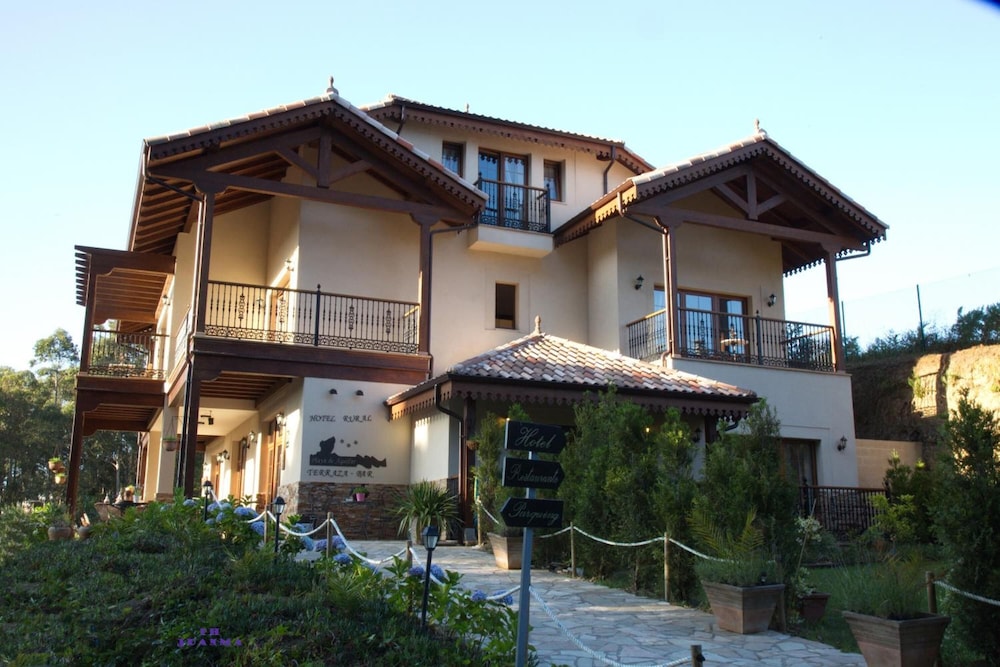 Playa De Aguilar Hotel 3/49