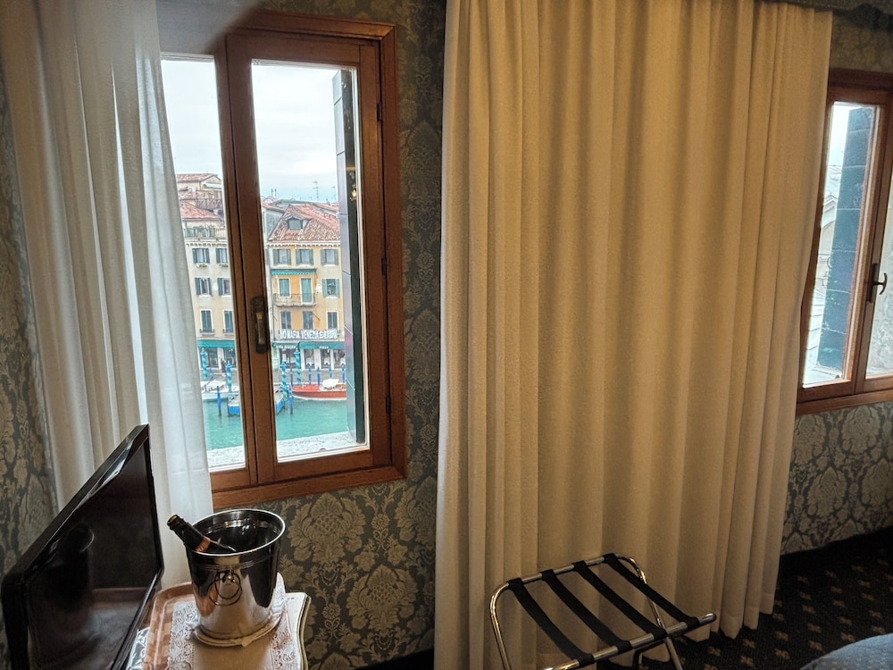 Rialto Hotel 39/66