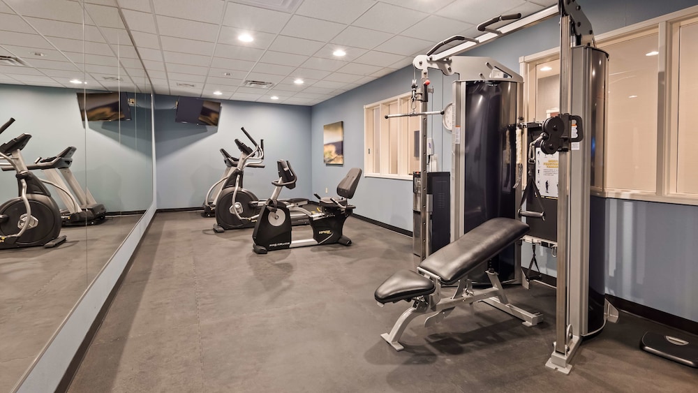 Best Western Plus Boardman Inn & Suites 18/29