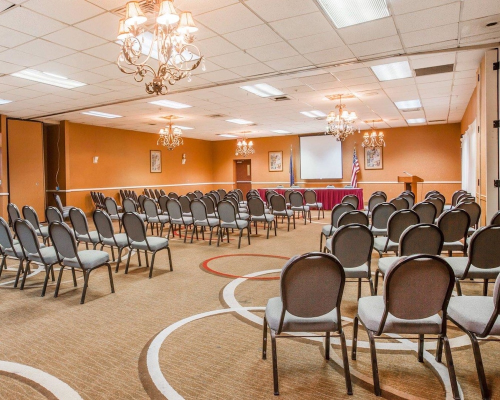 Quality Inn & Conference Center Brattleboro North 63/64