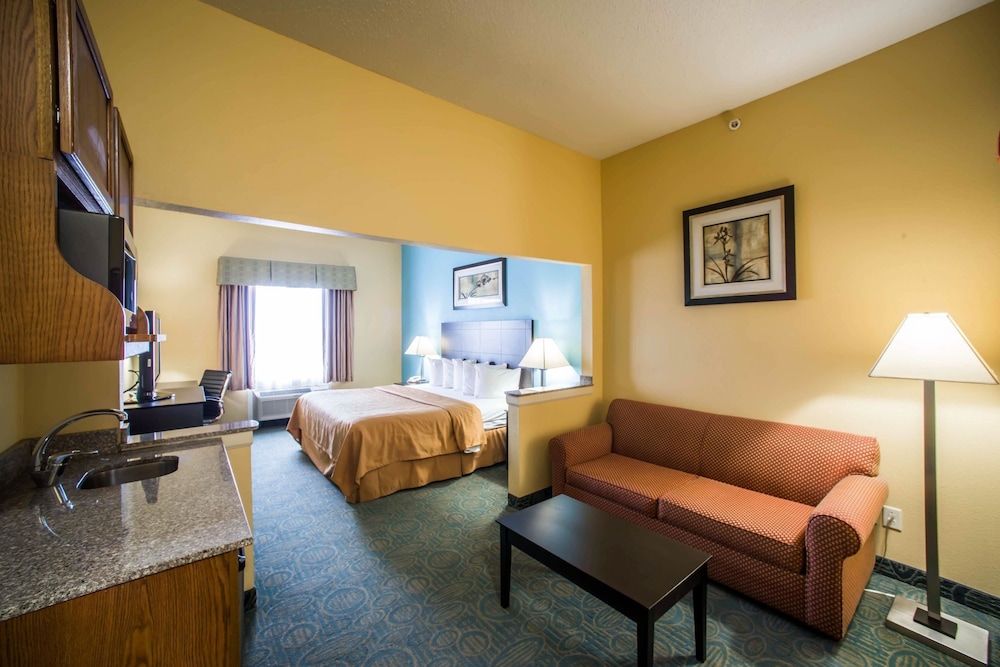 Quality Inn Litchfield Route 66 24/36