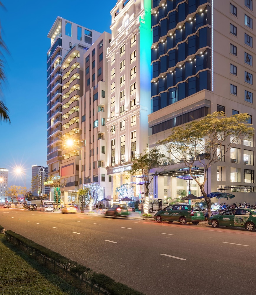 Monarque Hotel in DA NANG