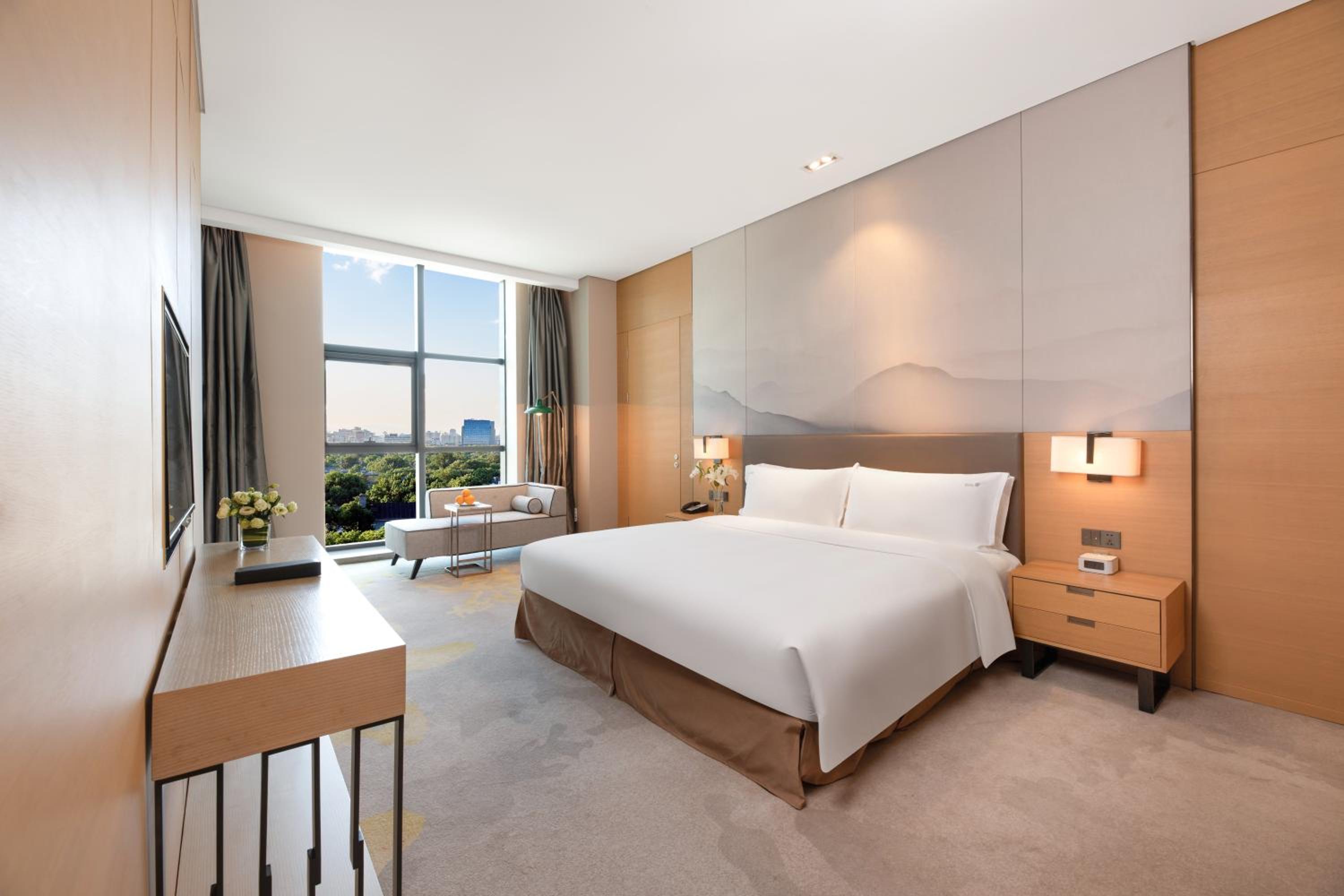 1 Bedroom, Suite, Dining Area