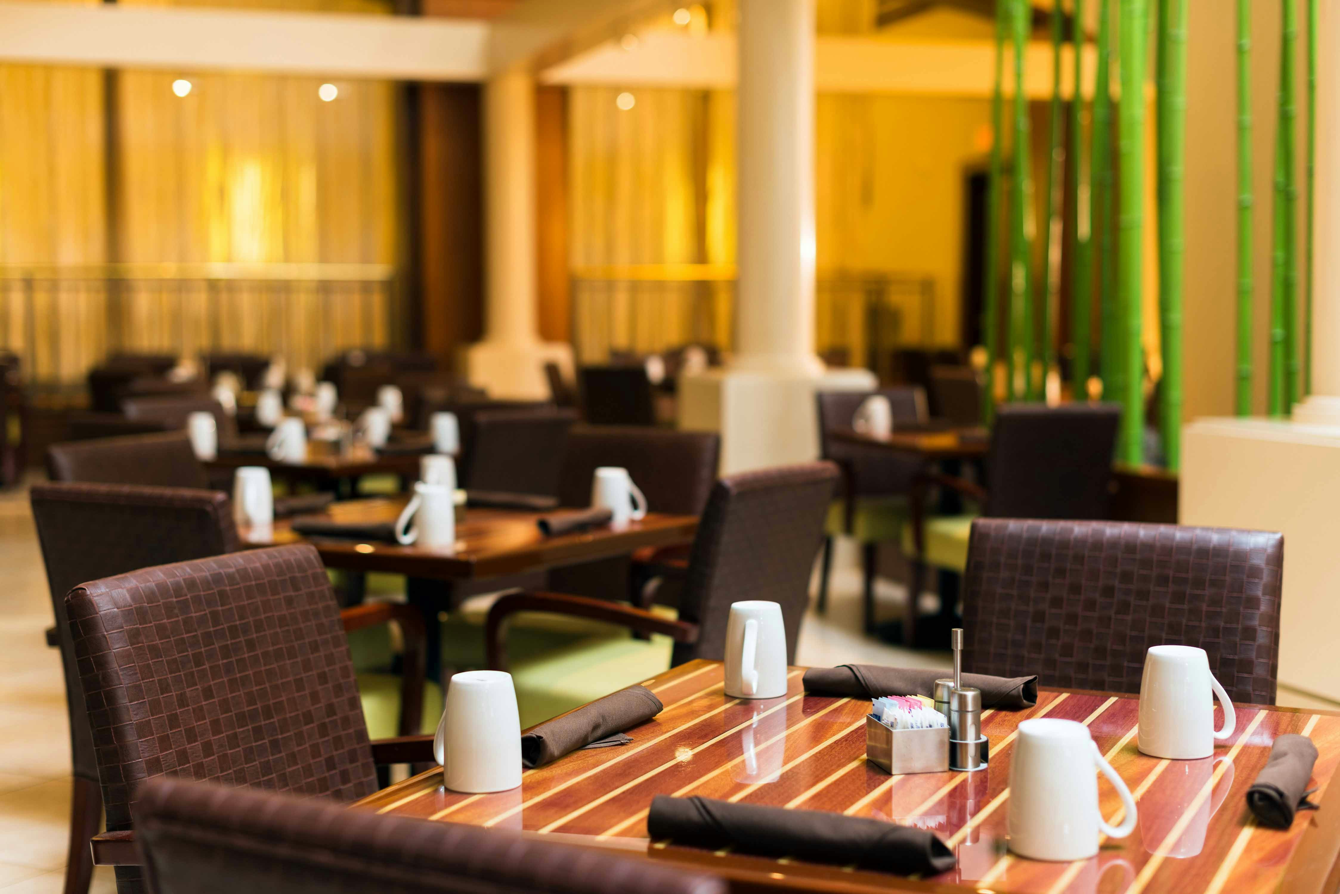 Hilton Charlotte Uptown (ex Hilton Charlotte Center City) 54/82