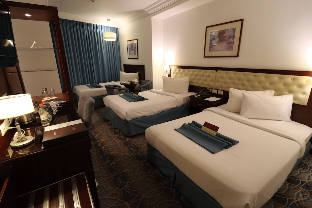 LARSA HOTEL 21/48