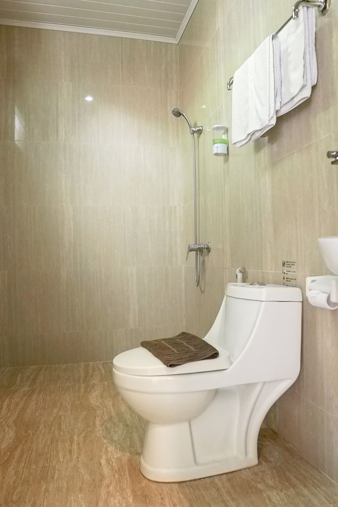 Airlangga Hotel 43/62