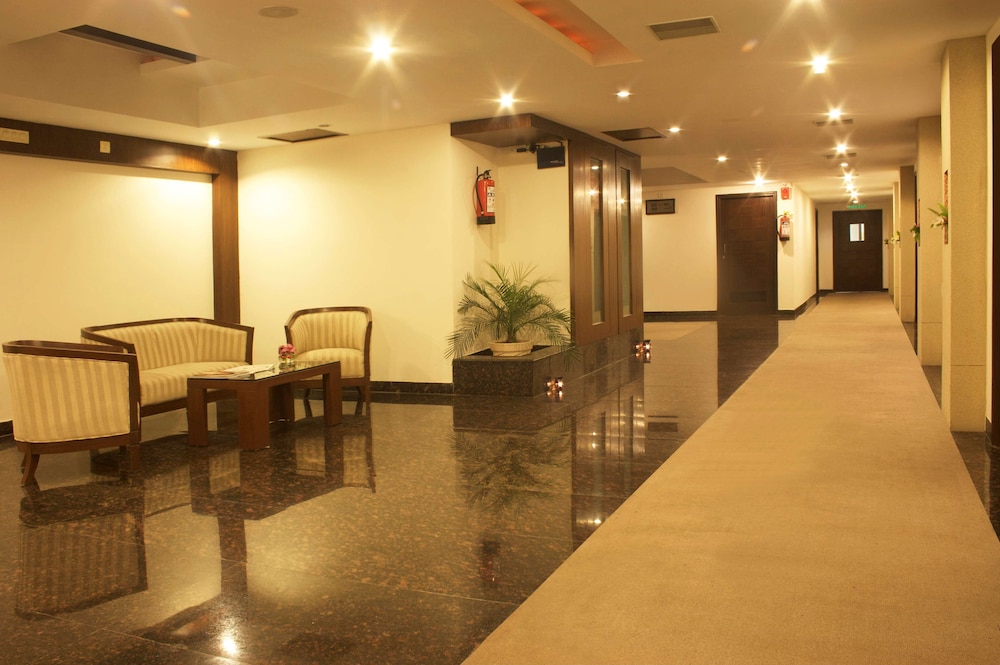 Hotel Legend Sarovar Portico 18/28