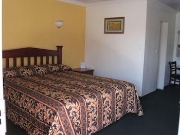 Geneva Motel 7/48