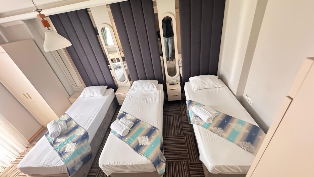 ALYA SUITE HOTEL 33/49