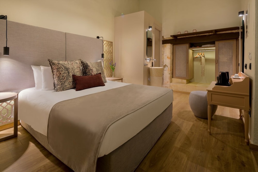 Contessa Boutique Hotel 13/65