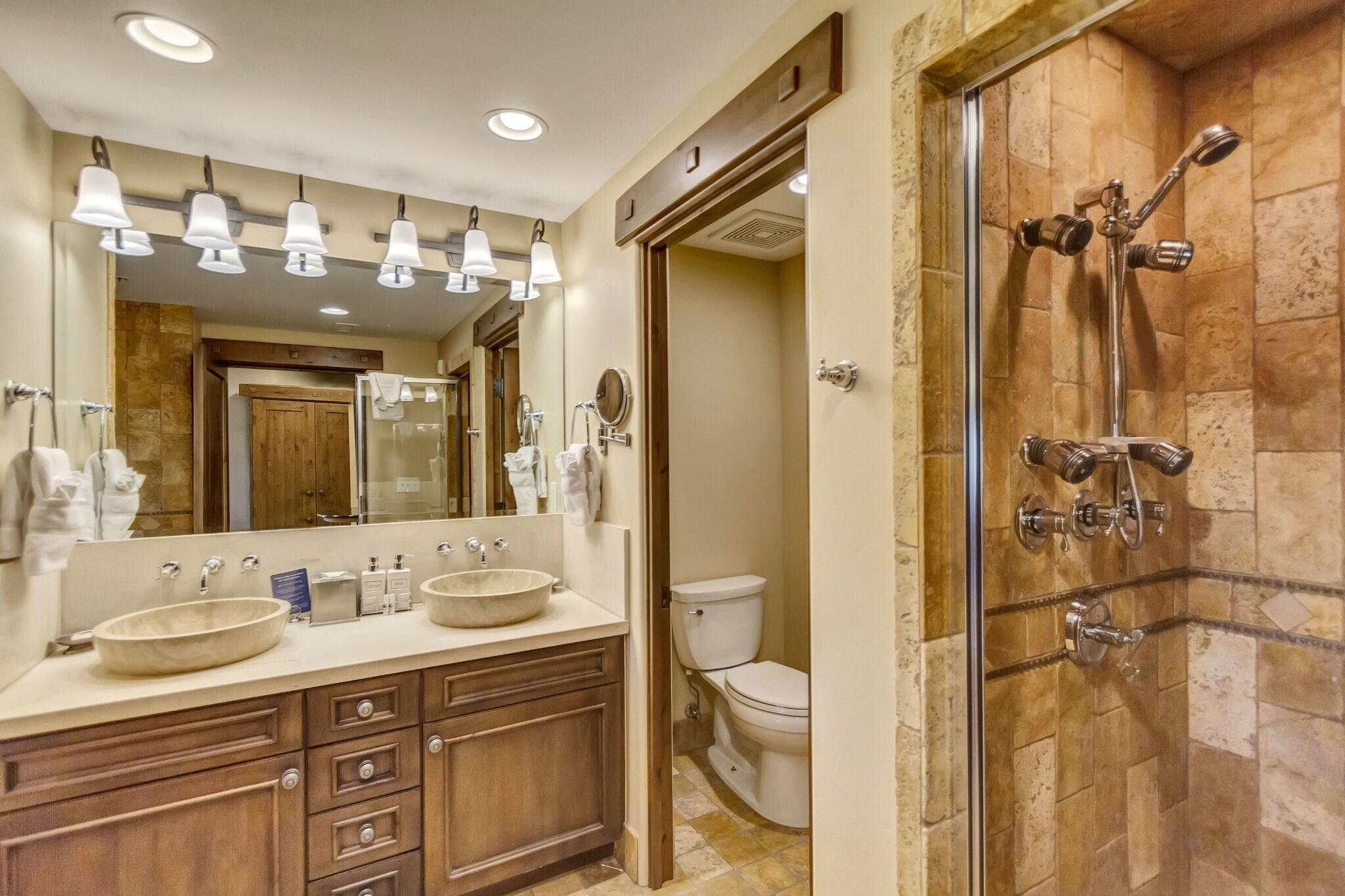 2 BEDROOMS, DELUXE, SUITE, 2 QUEEN BEDS