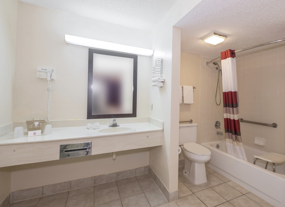 Red Roof Inn Acworth 12/21