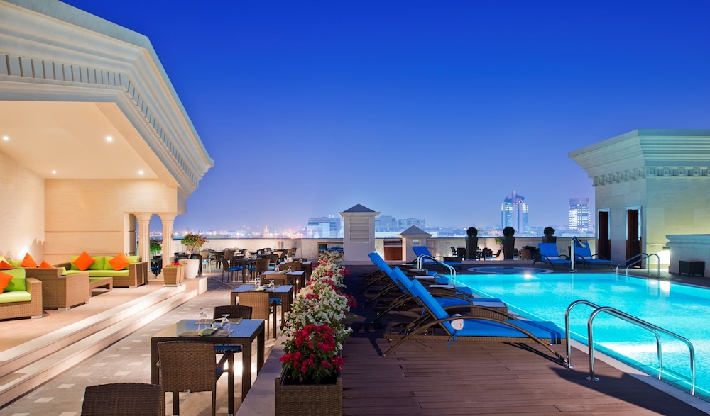 Warwick Doha Hotel 58/59