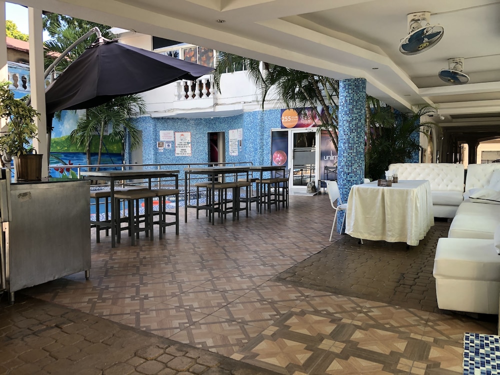 La Casona Dorada 51/56